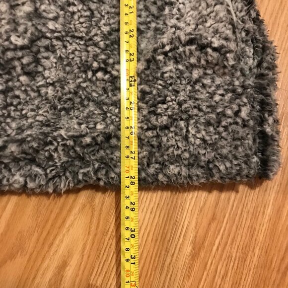 Weatherproof  XL/TG Gray Faux Fur Pullover Sweater Jacket  READ - Picture 12 of 13